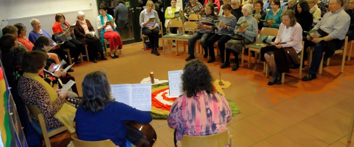 Steh auf, nimm dein Bett und geh! – Weltgebetstag mit Liturgie aus Simbabwe