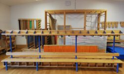 Alte Kindergarderoben der KITA gegen Spende abzugeben